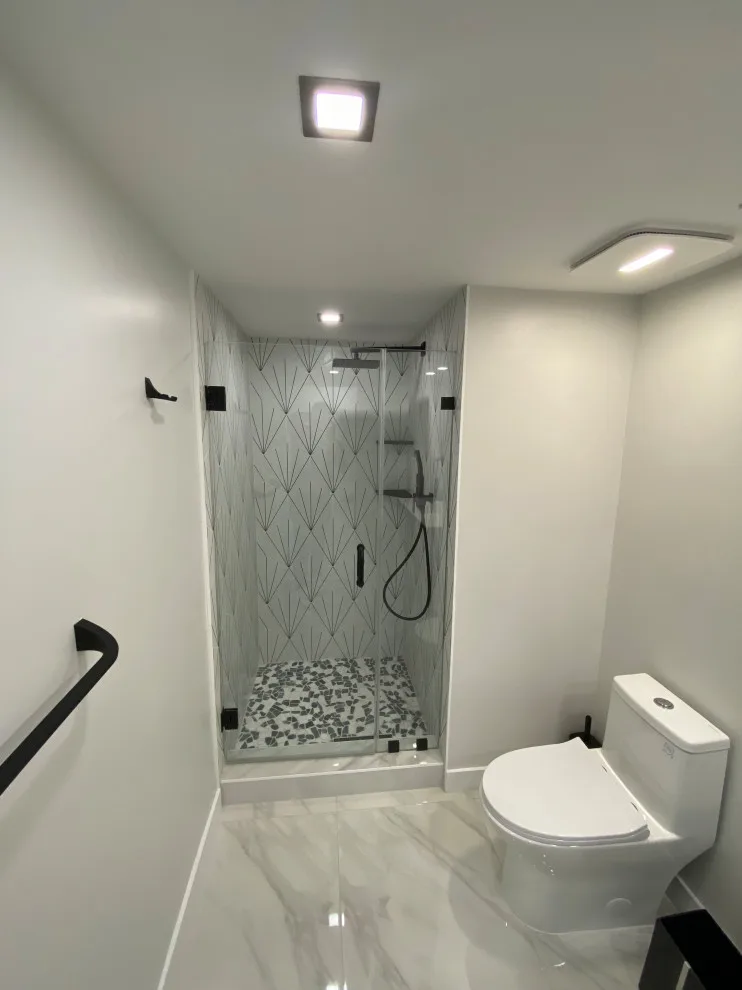 Americas I Condominium Makeover by FCL Construction Group Corp - Photo 3