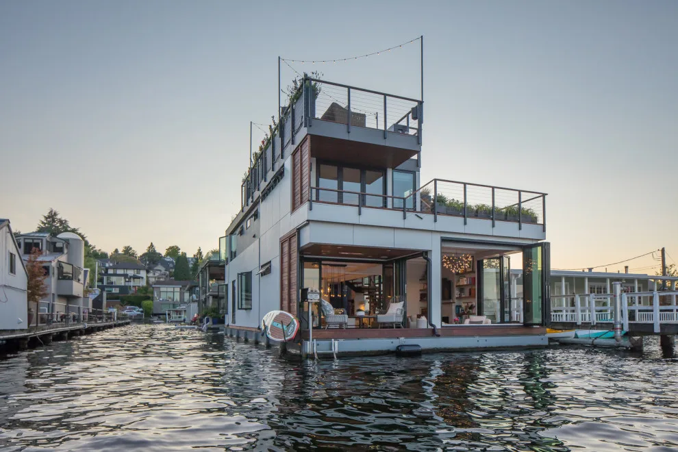 Portage Bay Houseboat by Dyna Builders - Photo 4