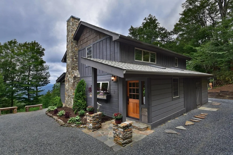 Bespoke Luxury Cabin Retreat by Mountain Craft Builders Inc. - Photo 4