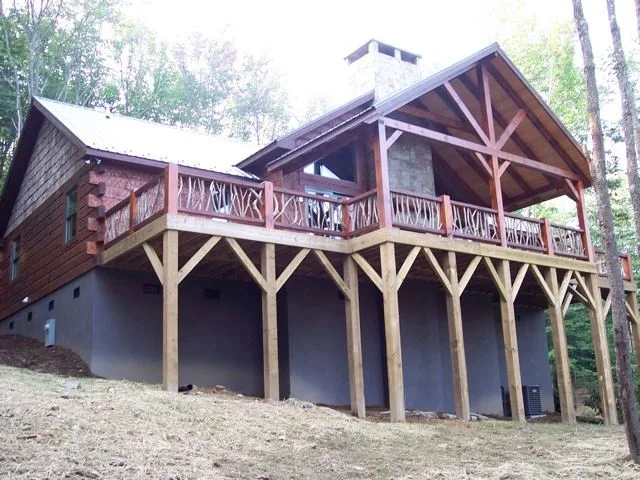 Bespoke Multi-Level Cabin-Style Residence by Mountain Craft Builders Inc. - Photo 4