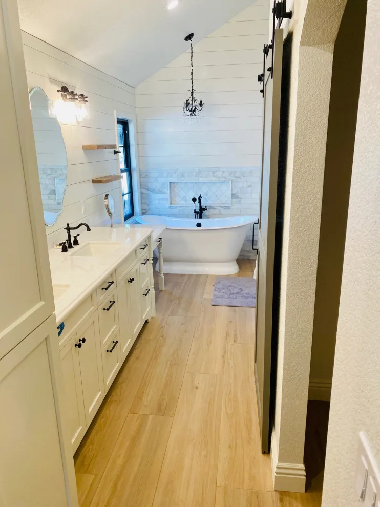 Poway Posh: Tailored Construction for Your Contemporary Farmhouse Bathroom by Apex Ridge Construction - Photo 2