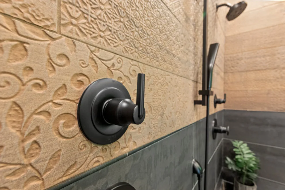 Powell, Ohio Main Bathroom / Wet Room by Casino Co. Renovations - Photo 8