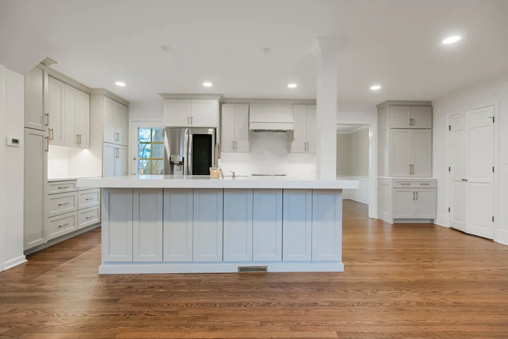 Prairie Village - Contemporary Kitchen Design by Martanne Construction - Photo 4