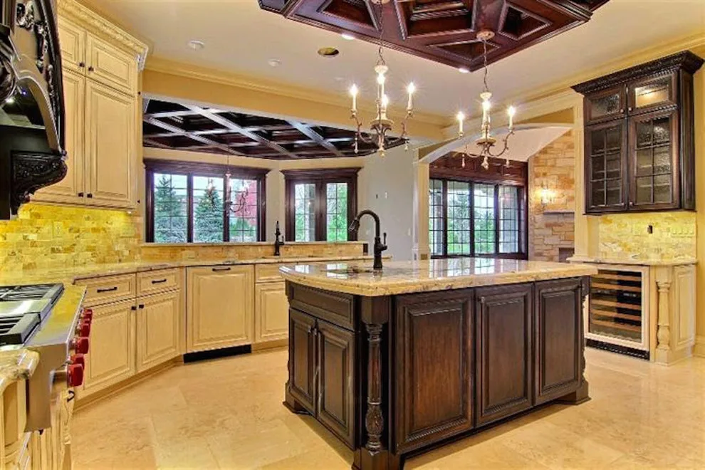 DeMichaels LLC - Photo 8