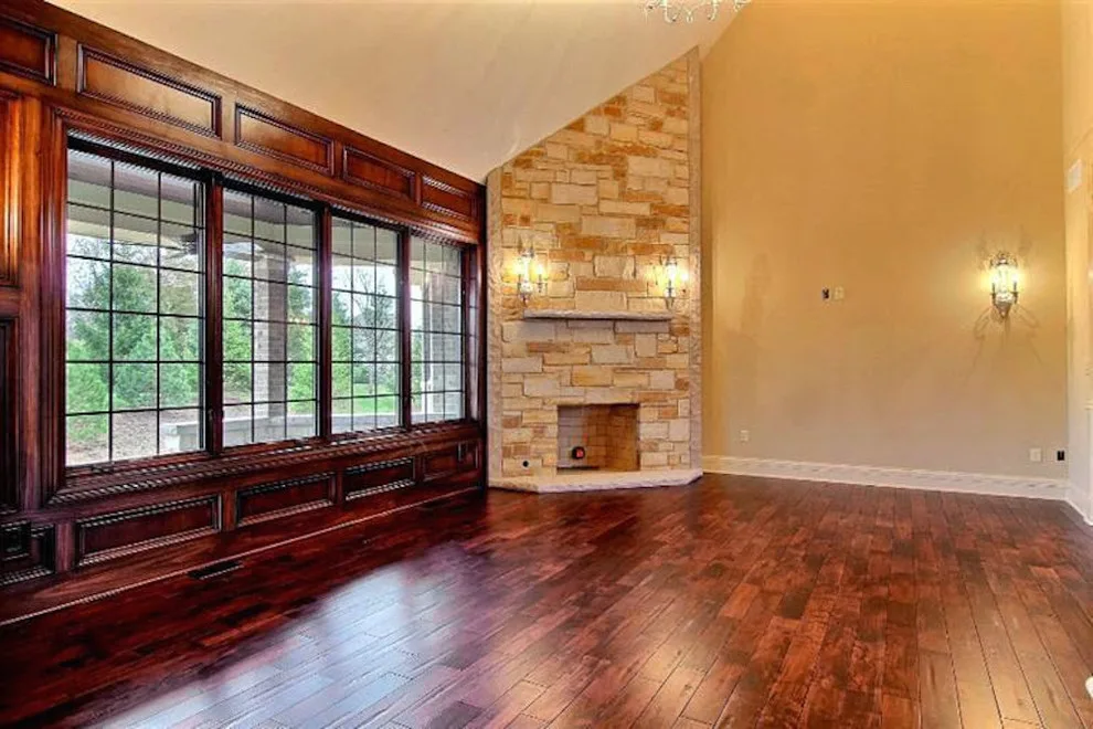 DeMichaels LLC - Photo 10