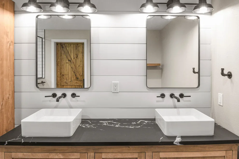 Puyallup Primary Bathroom by Woodside Custom Homes - Photo 8