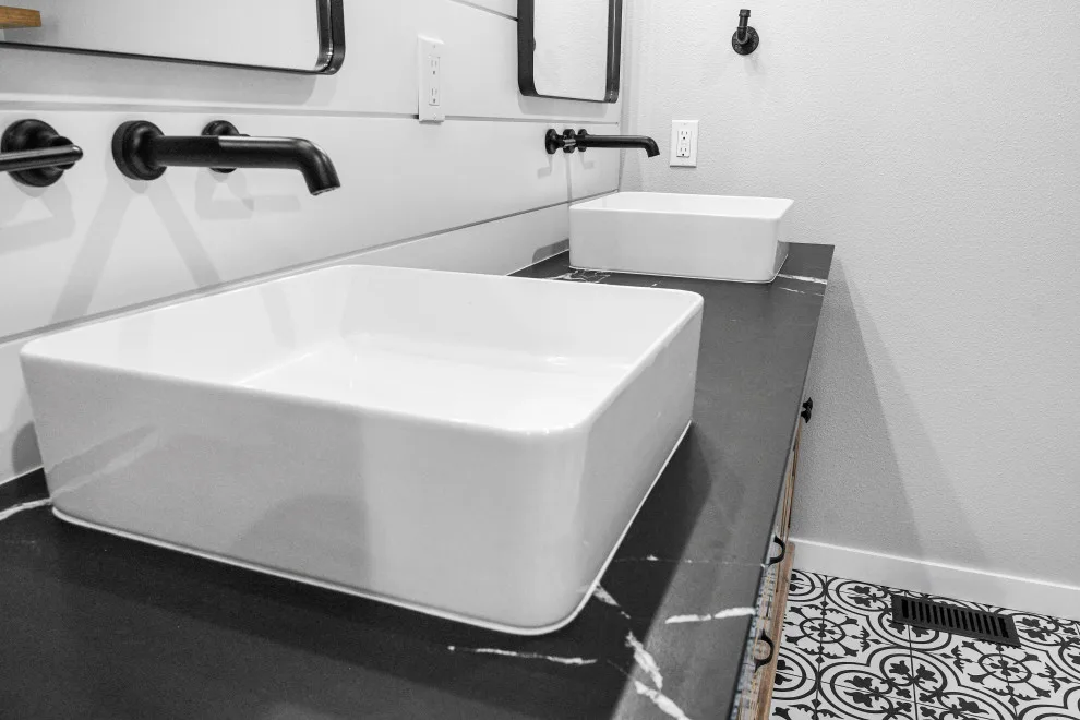 Puyallup Primary Bathroom by Woodside Custom Homes - Photo 11