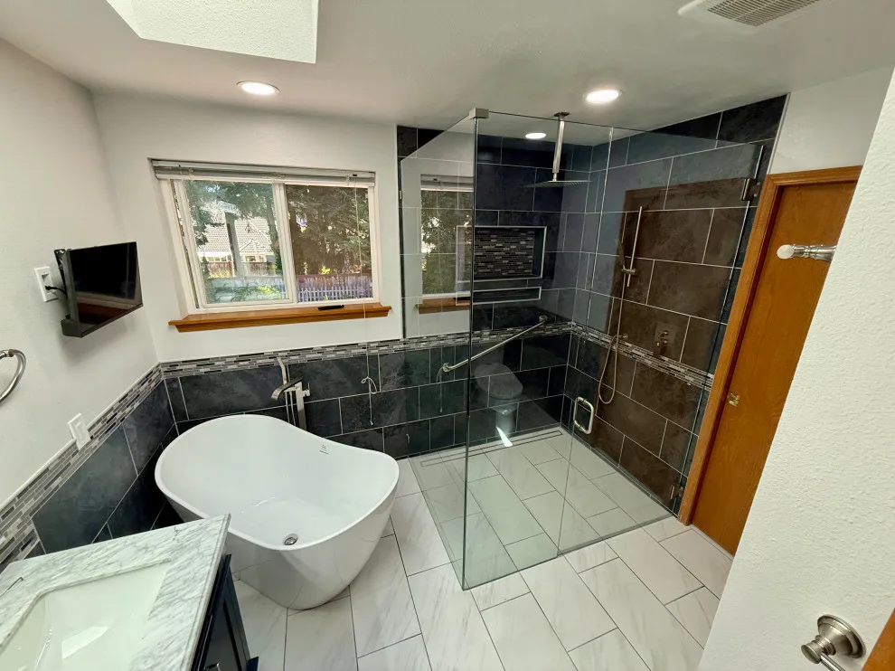 Puyallup Main Bathroom Renovation by GWC General Contractors - Photo 3