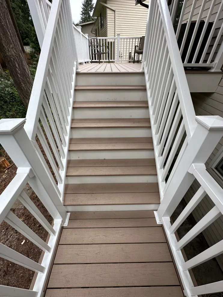 Redmond Deck in Redmond, Washington by Contemporary Quarters - Photo 2