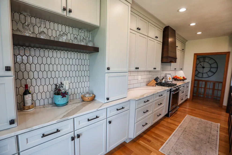 Kitchen Renovation: S Residence 2024 by Cascade Lumber Company - Photo 2