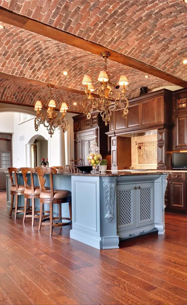 Hayes Custom Interiors - Photo 2
