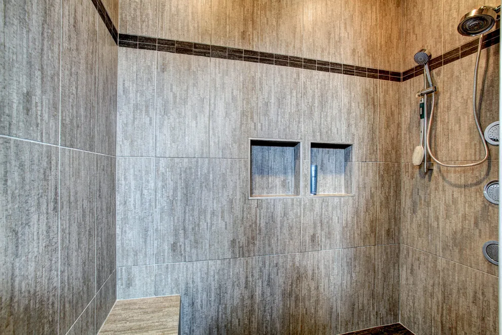 Stunning Tailored Residence - Ridgeriver by Berghuis Construction LLC - Photo 11