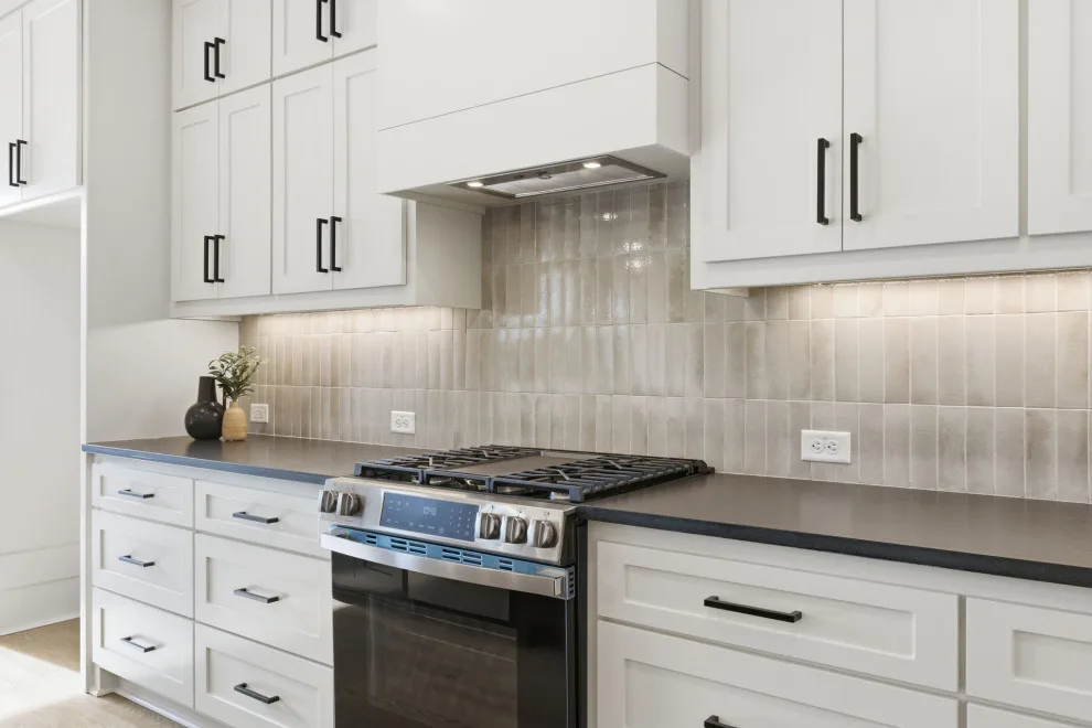Ridgeview Path Bespoke Residence by Hines Homes, LLC - Photo 27