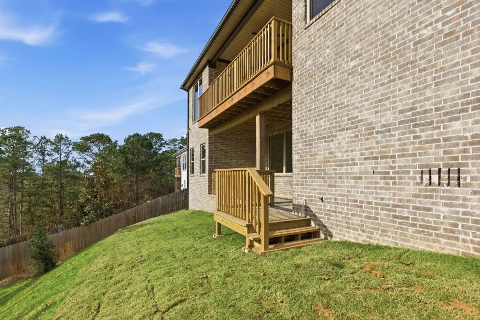 Ridgeview Path Bespoke Residence by Hines Homes, LLC - Photo 12