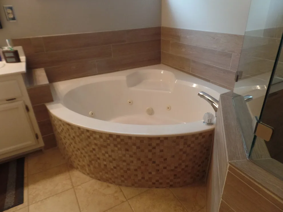 Ridgefall Primary Bath by Before And After Builders, Inc. - Photo 4