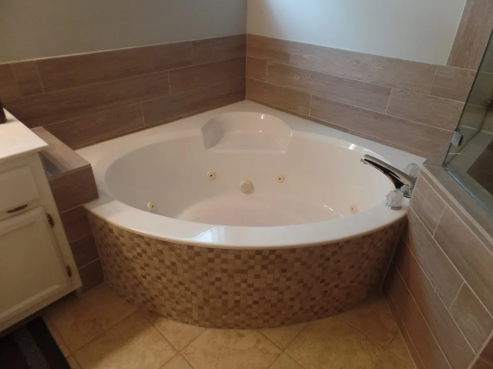 Ridgefall Primary Bath by Before And After Builders, Inc. - Photo 7