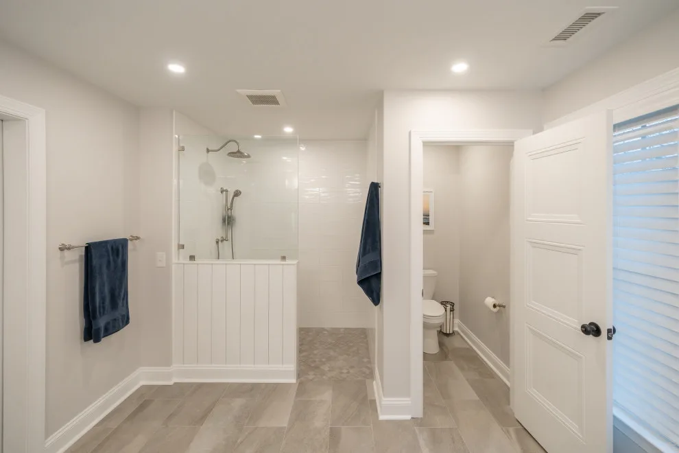 Ridings Avenue by Hazley Builders | Architects - Photo 7