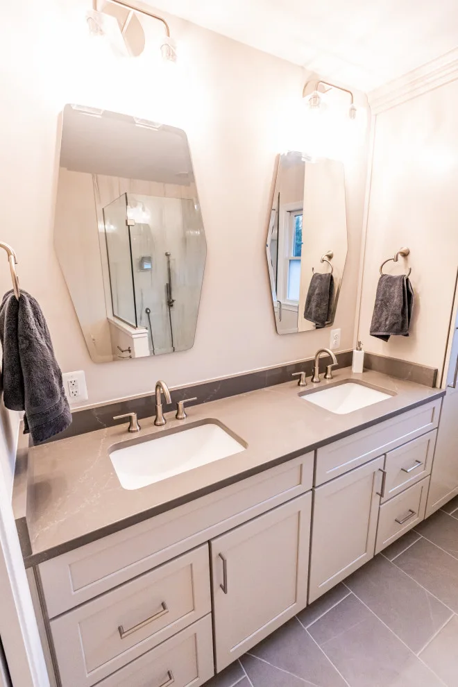 Meadowview Main Bathroom by Cornerstone Remodeling, LLC - Photo 4