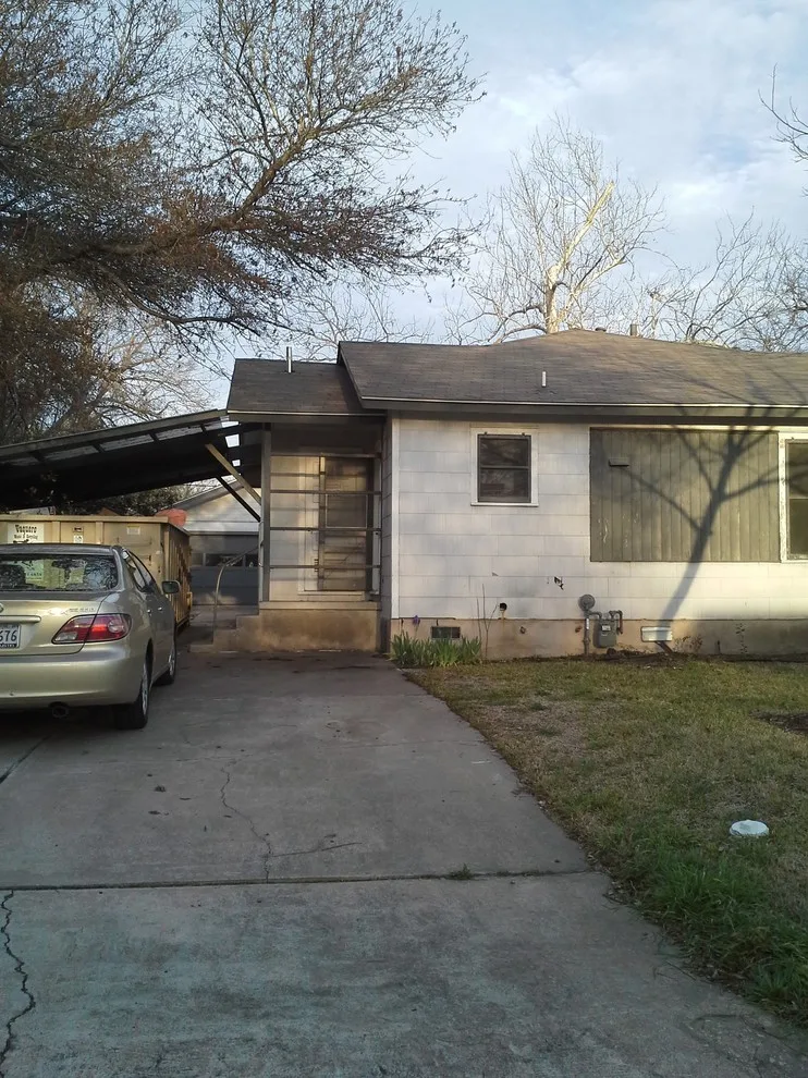 Street D by ONYX Paint & Tile - Photo 37