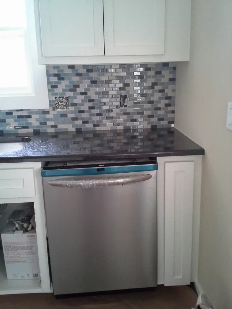 Street D by ONYX Paint & Tile - Photo 4
