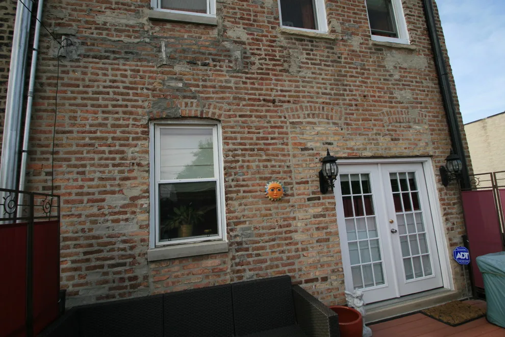 Urban Lot Transformed into Luxury Space by Paint The Town Red - Color Consulting - Photo 18