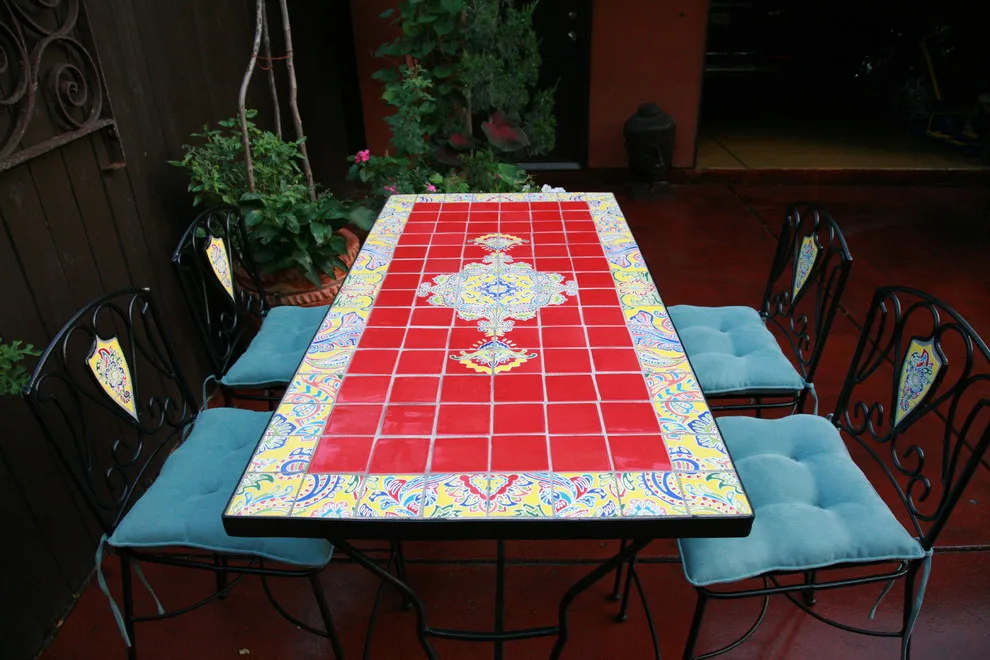 Urban Lot Transformed into Luxury Space by Paint The Town Red - Color Consulting - Photo 17