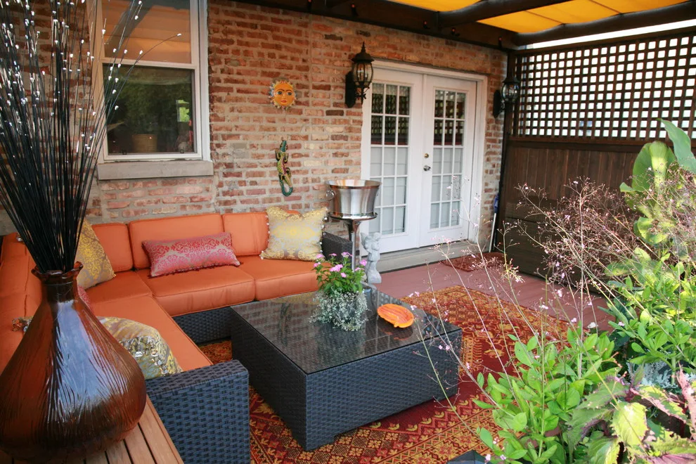 Urban Lot Transformed into Luxury Space by Paint The Town Red - Color Consulting - Photo 11