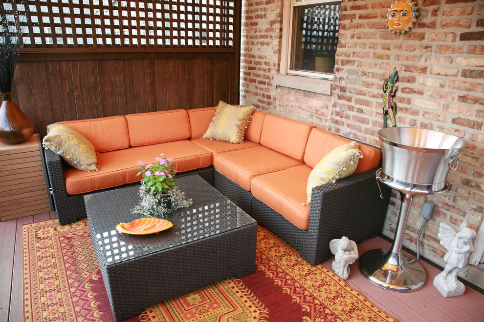 Urban Lot Transformed into Luxury Space by Paint The Town Red - Color Consulting - Photo 5