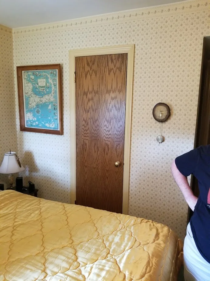 Bedroom Refresh by Hometerior Finishing, LLC. - Photo 6