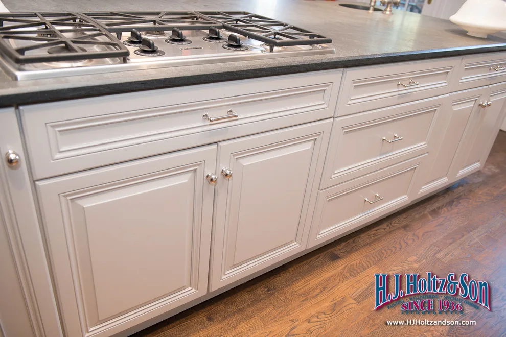 White Cabinetry with Paint Finish by H.J. Holtz And Son, Inc. - Photo 10