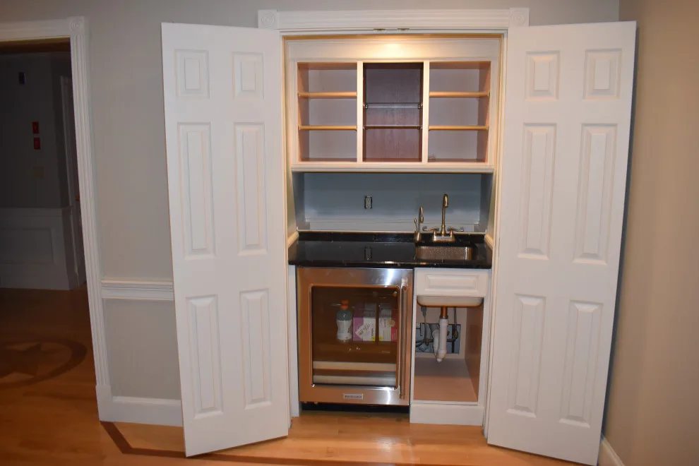 Cabinet restoration by Gölsmith Painting Company - Photo 3