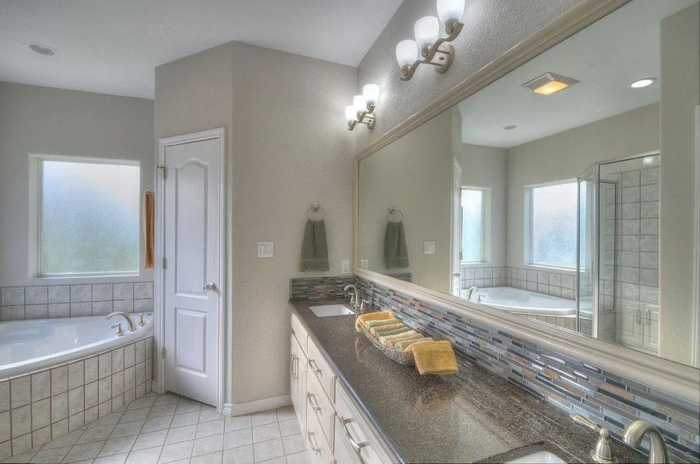 Horseshoe Bay Residence by Austin's Paint Guys - Photo 9