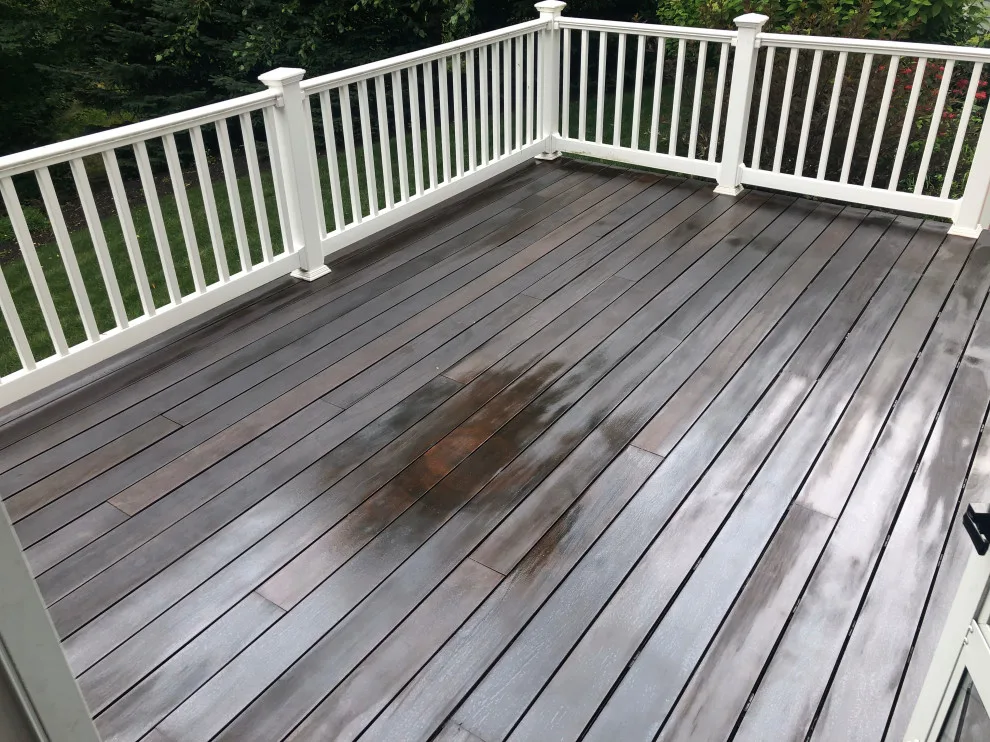 Deck finishing by Gölsmith Painting Company - Photo 4
