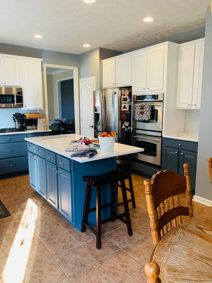 Dual color kitchen cabinetry by Void - Photo 3