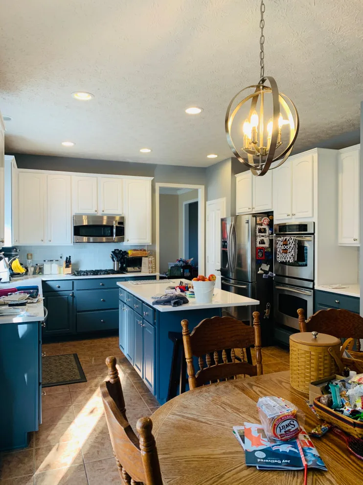 Dual color kitchen cabinetry by Void - Photo 4