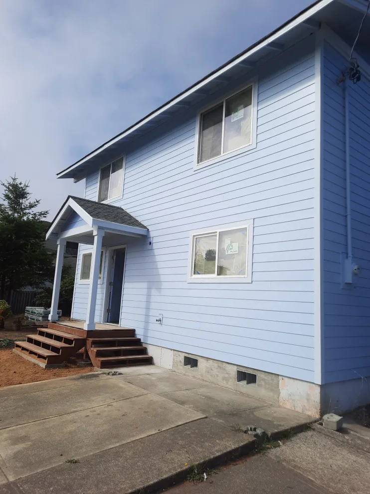 Ocean Shores, WA - New Exterior Cladding by Looks Like New Painting LLC - Photo 15