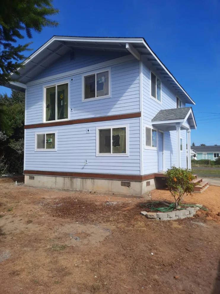 Ocean Shores, WA - New Exterior Cladding by Looks Like New Painting LLC - Photo 7