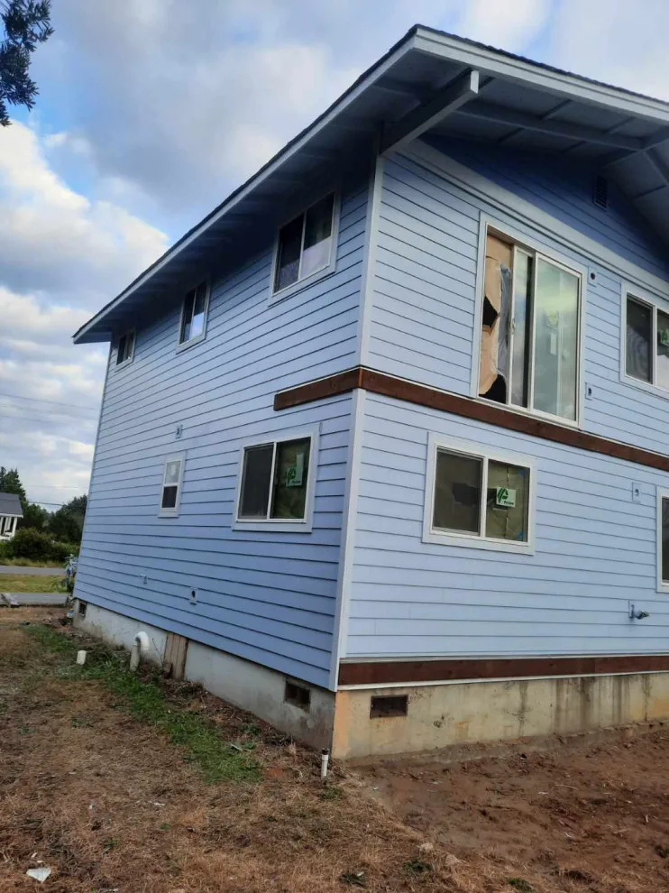 Ocean Shores, WA - New Exterior Cladding by Looks Like New Painting LLC - Photo 9