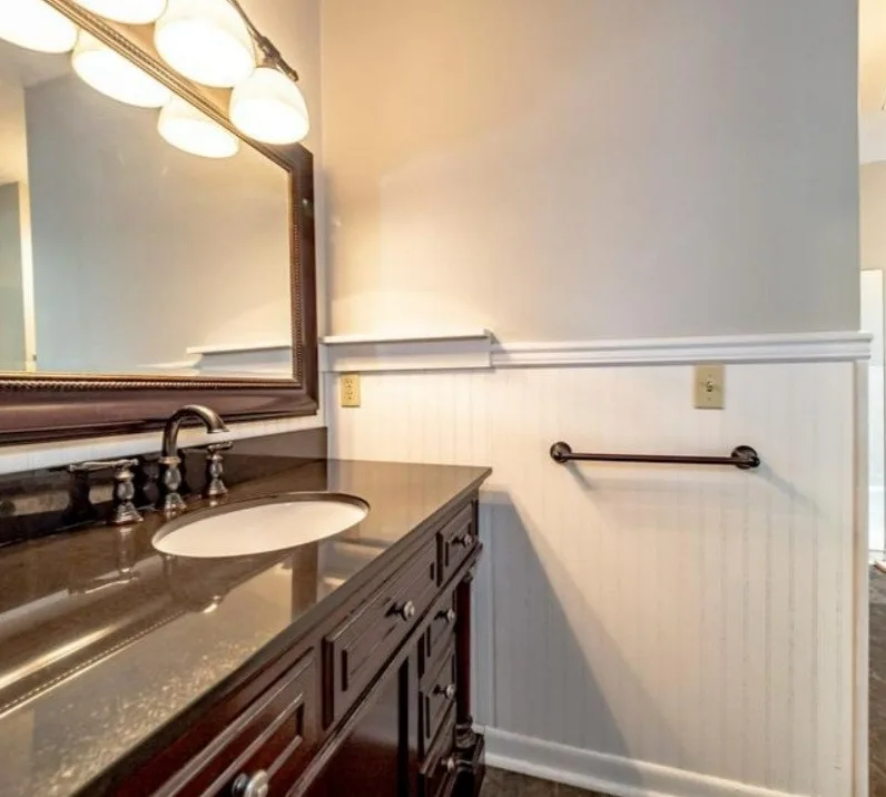 Fancy Home Refacing LLC - Photo 13
