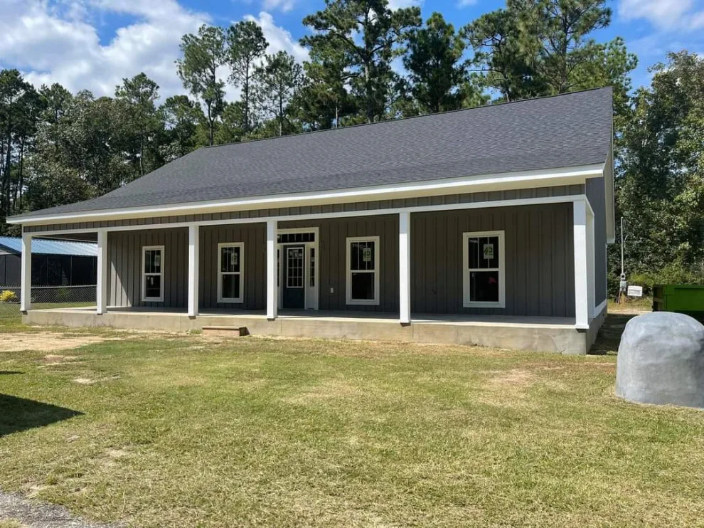 Exterior Painting Revamp by Fancy Home Refacing LLC - Photo 5