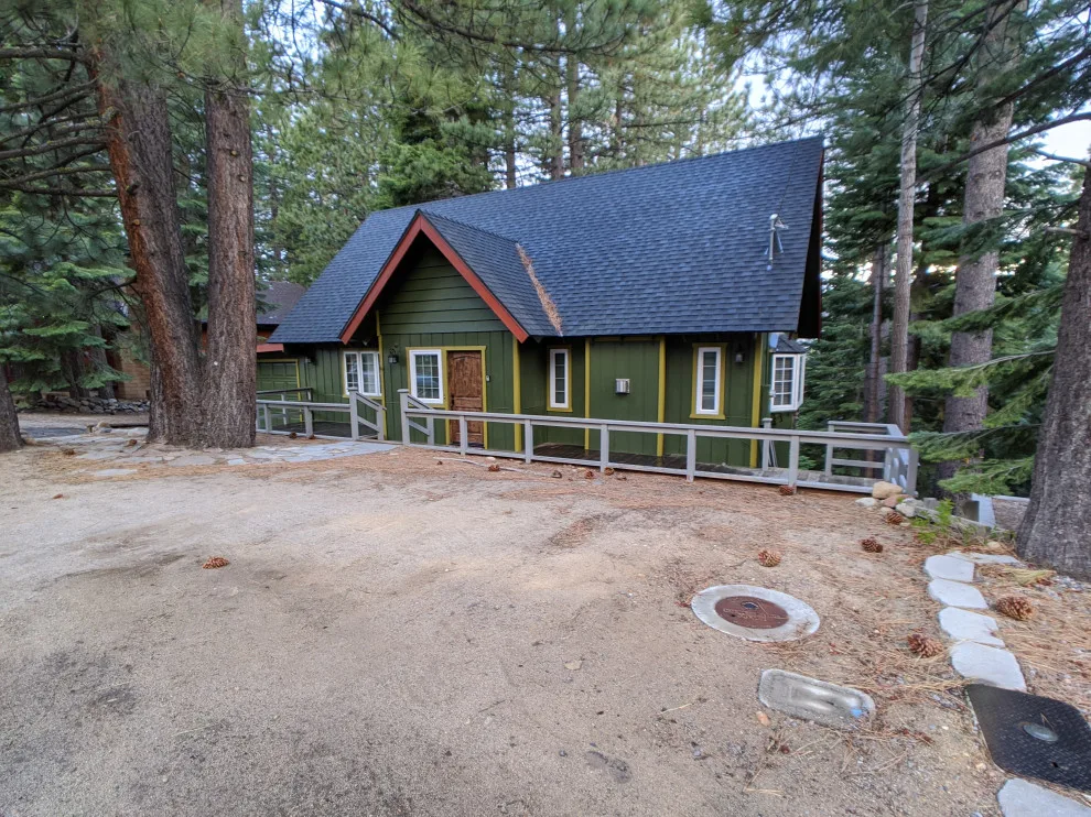 Tricolor Mountain Retreat by Artisticrat Property Improvements Inc. - Photo 4