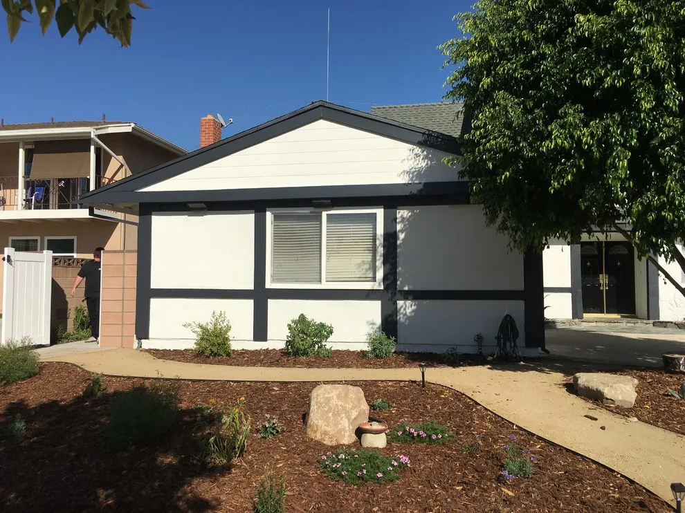 Complete Exterior Painting by Martn Carabajal Painting - Photo 17