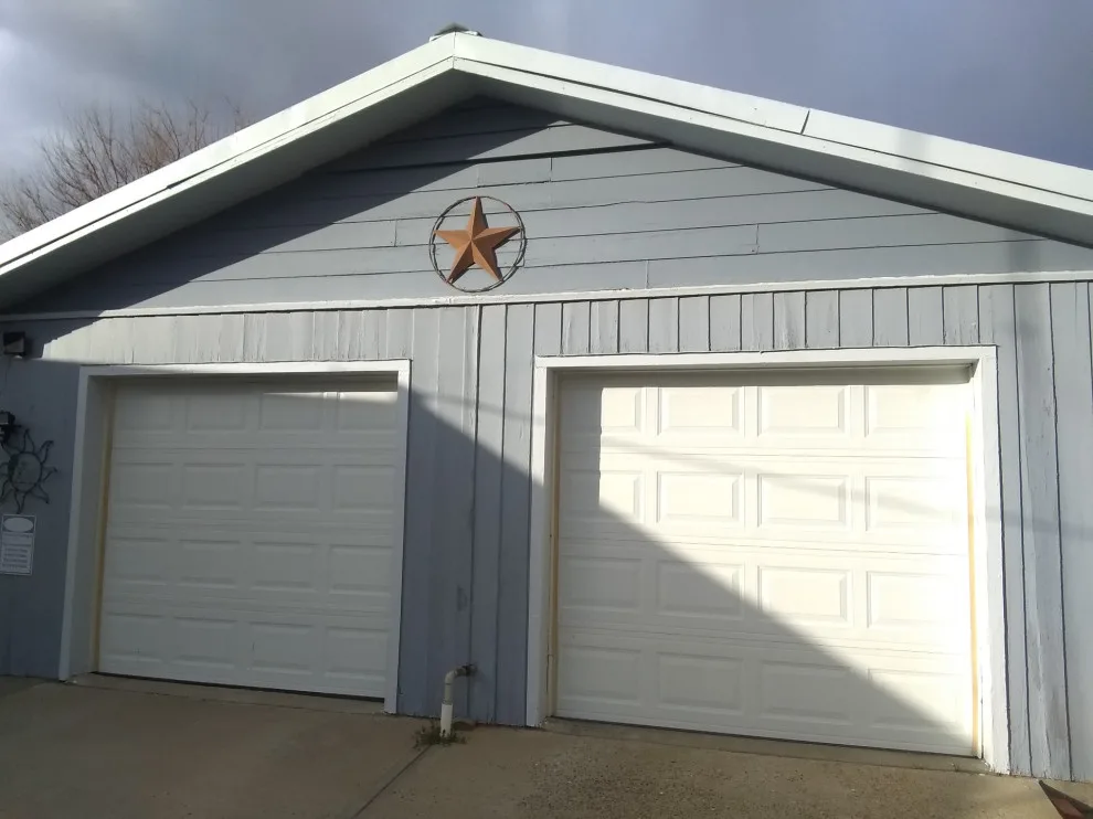 Desert Winds Paint And Repair - Photo 12