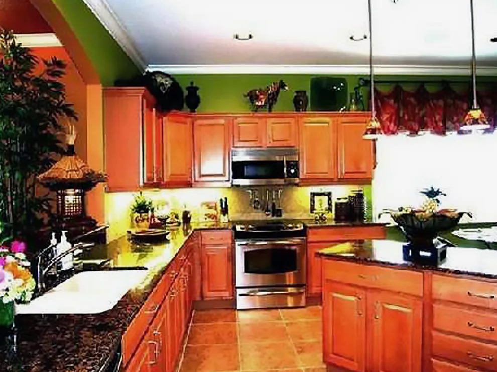 Vibrant Coastal Retreat by Flawless Painting Southeast Texas - Photo 6