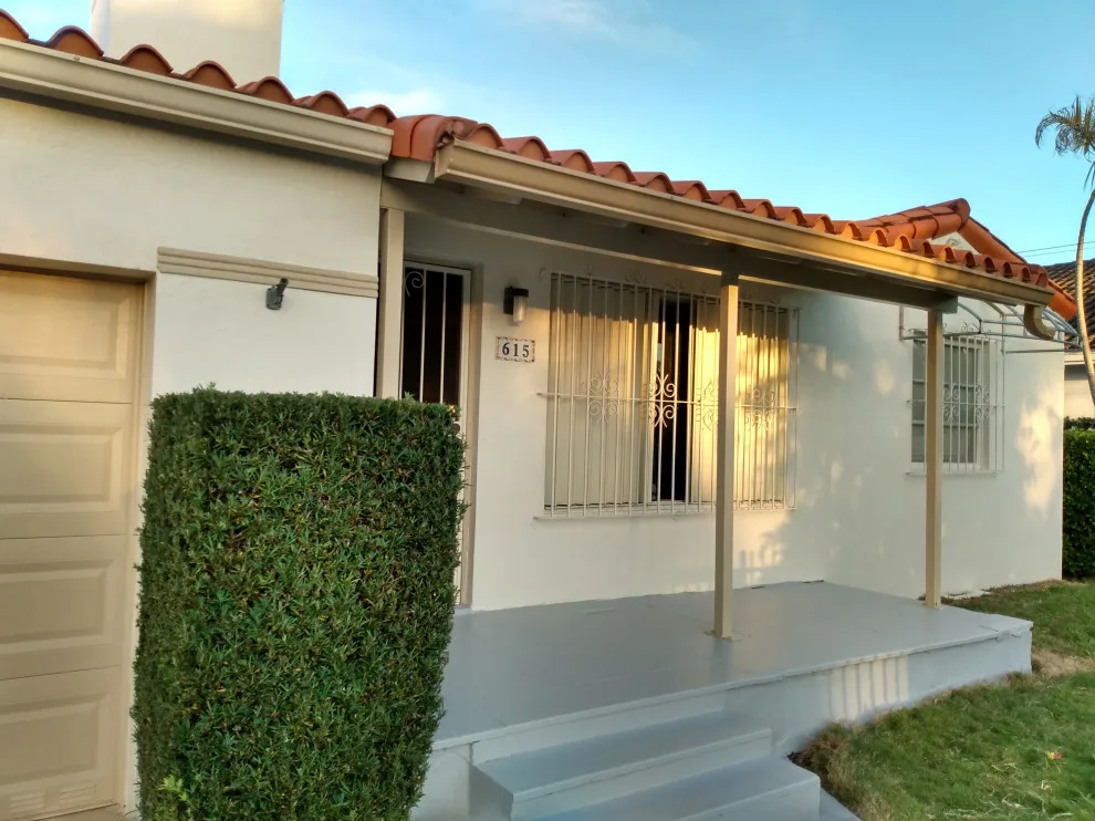 Elegant White Facade by Dehm Painting Service Corp - Photo 2