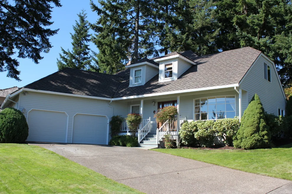 Beaverton Outdoor Painting by Absolute Painting & Power Washing - Photo 2