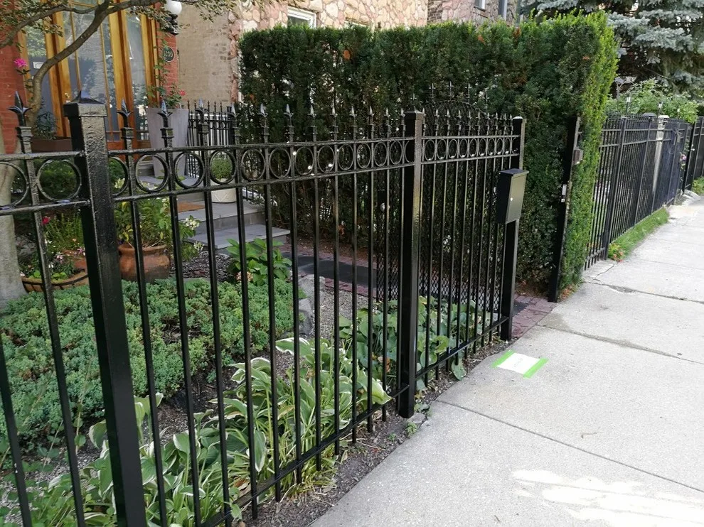 Bucktown fence and cornice restoration by Windy City Painters - Photo 2
