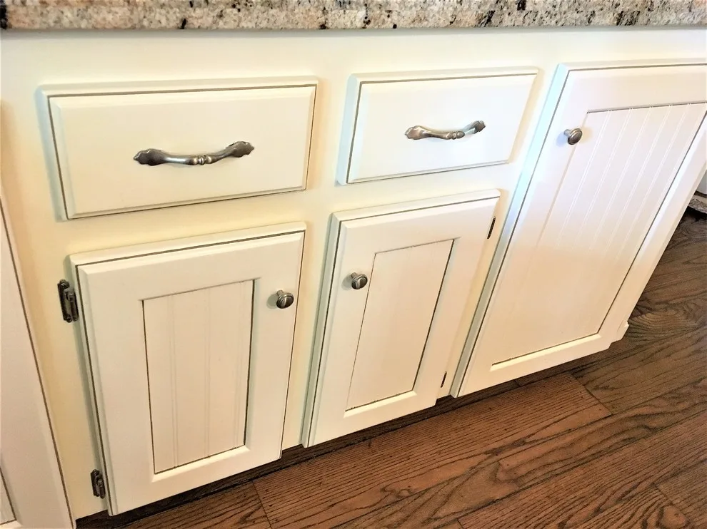 Cabinet Glassing by Point Of View Painting - Photo 8