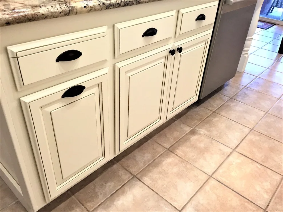 Cabinet Glassing by Point Of View Painting - Photo 5