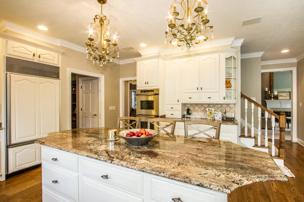 Custom Colors Painting Company - Photo 10